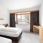 Snooze Hotel Holzkirchen (Miesbach)