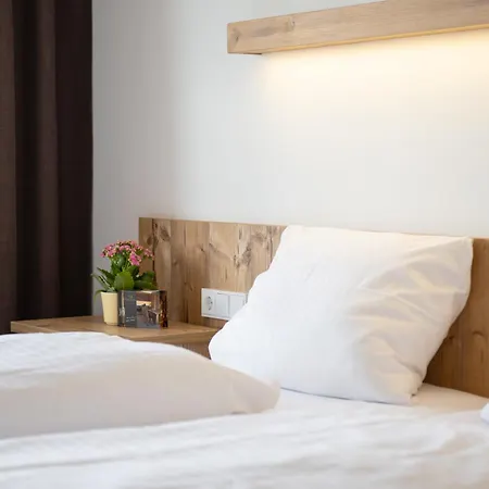 Hotel Snooze Holzkirchen (Miesbach)